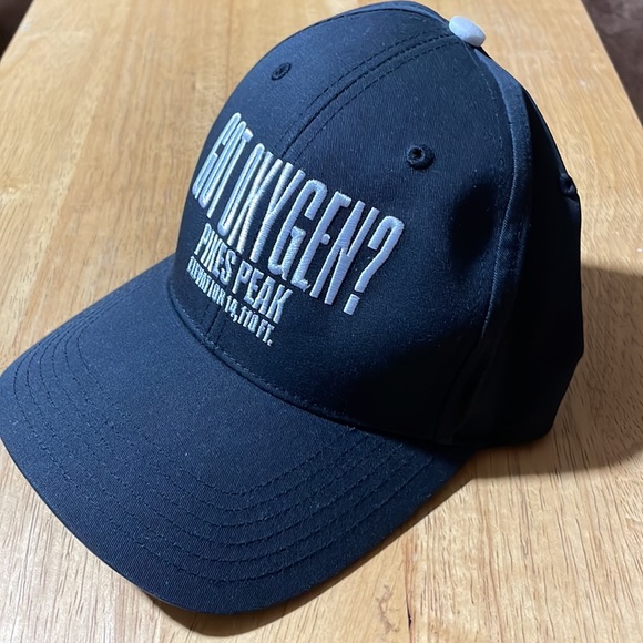 Navy lid “Got Oxygen?” Pikes Peck elevation 14.110 Ft. adjustable for a good fit - Picture 3 of 5